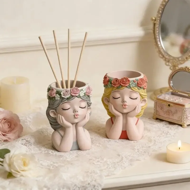 Pouting Girl With Flower Crown - Potsticker Mold recensie en prijs